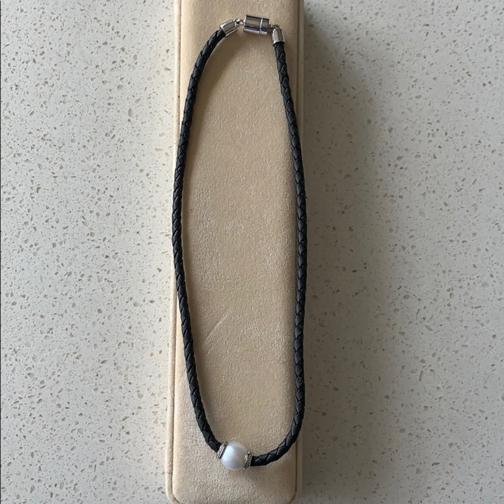 Pearl & Leather Designer Choker